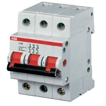 Выключатель нагрузки ABB E203, 3х-полюсный 40А Выключатель нагрузки ABB E203, 3х-полюсный 40А