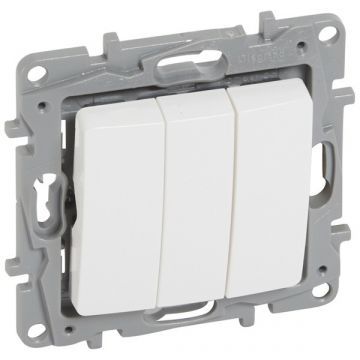 Выключатель встраиваемый трехклавишный Legrand Etika Plus 672213 (белый) Выключатель встраиваемый трехклавишный Legrand Etika Plus 672213 (белый)