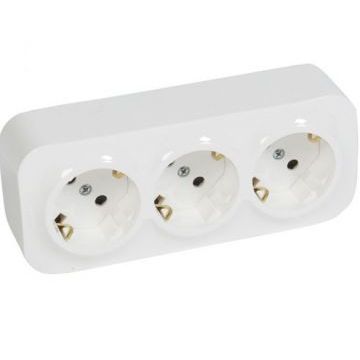 Розетка накладная Legrand Quteo 782218 (белая), 3 места Розетка накладная Legrand Quteo 782218 (белая), 3 места
